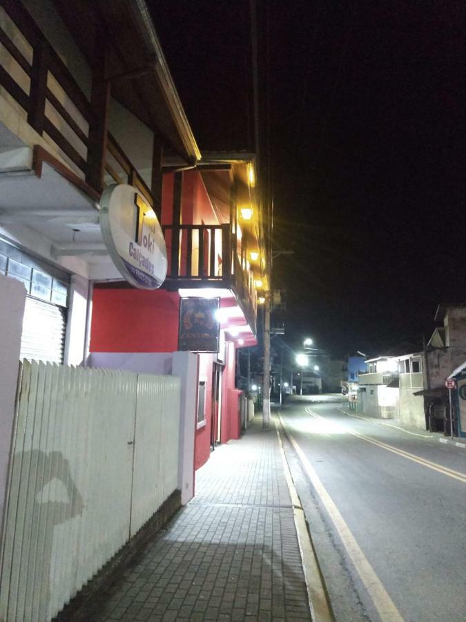 Pousada Rr Central กังโปสดูจอร์เดา ภายนอก รูปภาพ